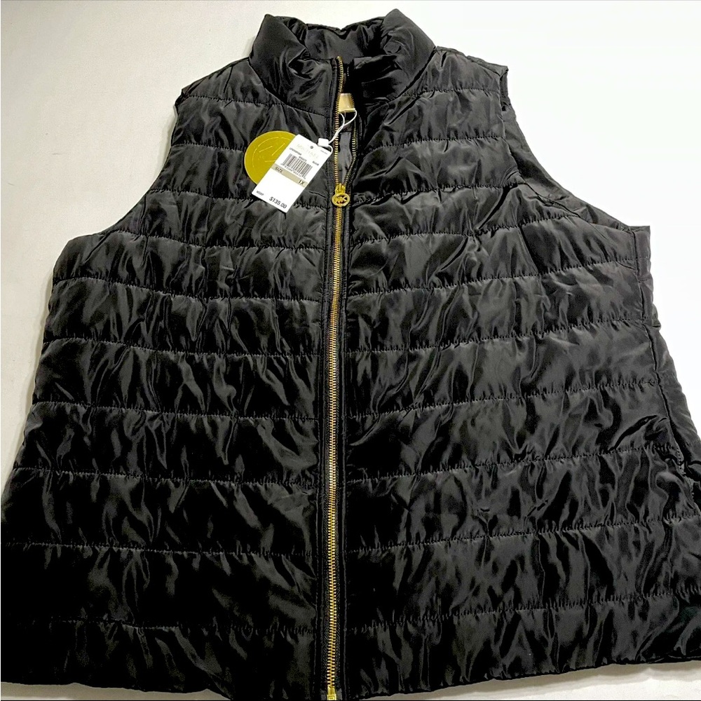 Michael Kors MK Logo Quilted Women's Puffer Vest
Jacket Black 1X NWT $135